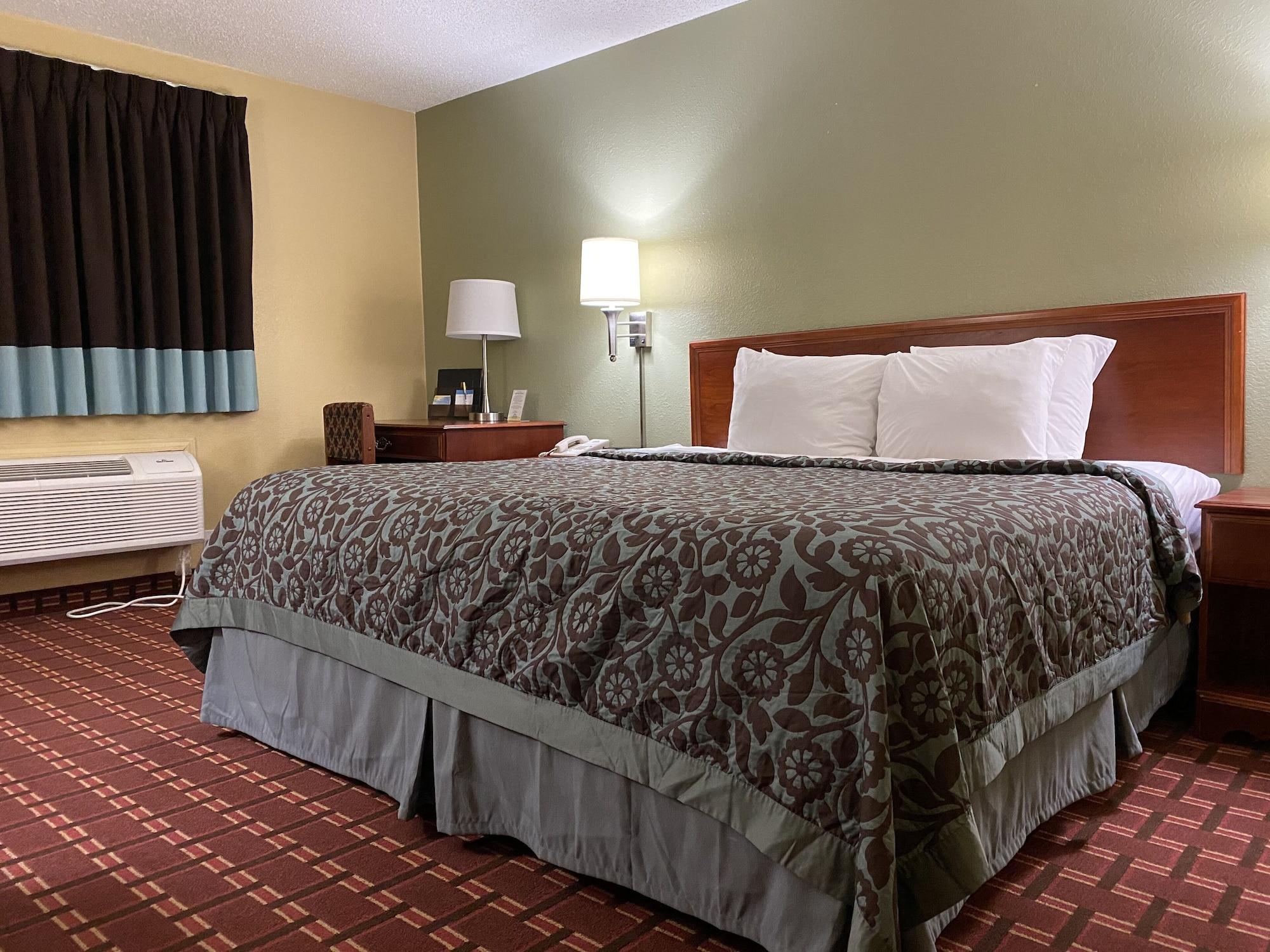 Days Inn By Wyndham Morton Экстерьер фото